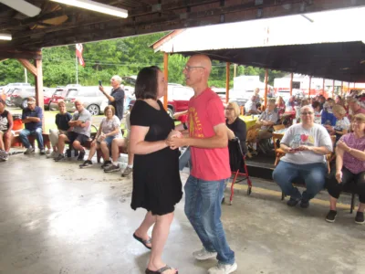 Slideshow: Polka dancing through the raindrops
